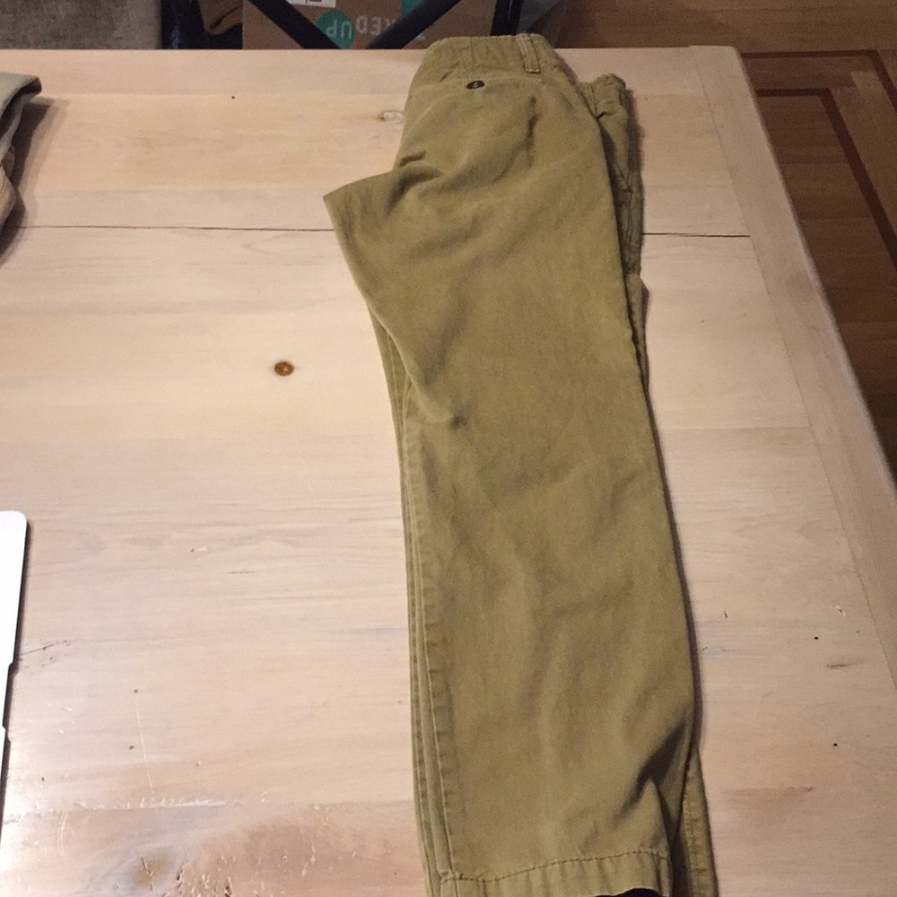 American Eagle Slim Straight Khakis 28/32